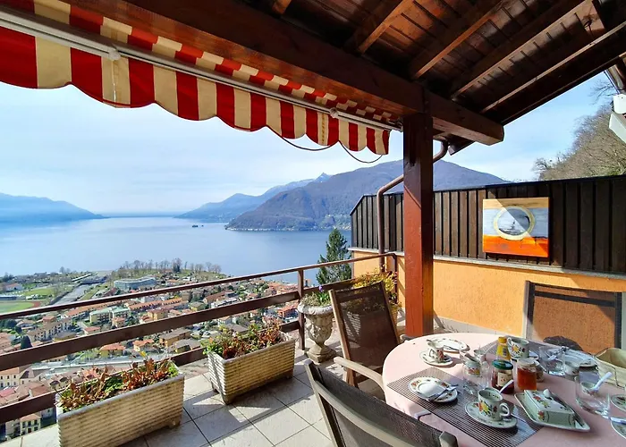 In With Pool Дом отдыха